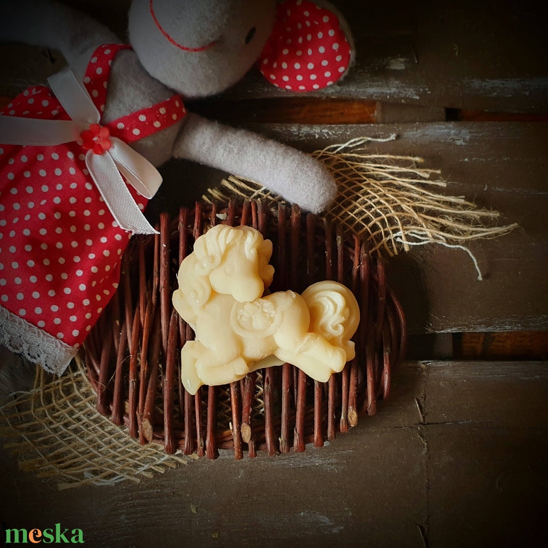 Babaszappan sheavajjal és körömvirággal - szépségápolás - szappan & fürdés - kézműves szappan - Meska.hu