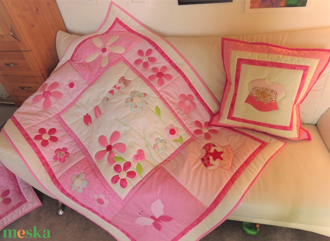 Pitypangos, patchwork babatakaró, ovis takaró párnával - otthon & életmód - babaszoba, gyerekszoba - babatakaró, gyerek pléd - Meska.hu Pitypangos, patchwork babatakaró, ovis takaró párnával - otthon & életmód - babaszoba, gyerekszoba - babatakaró, gyerek pléd - Meska.hu