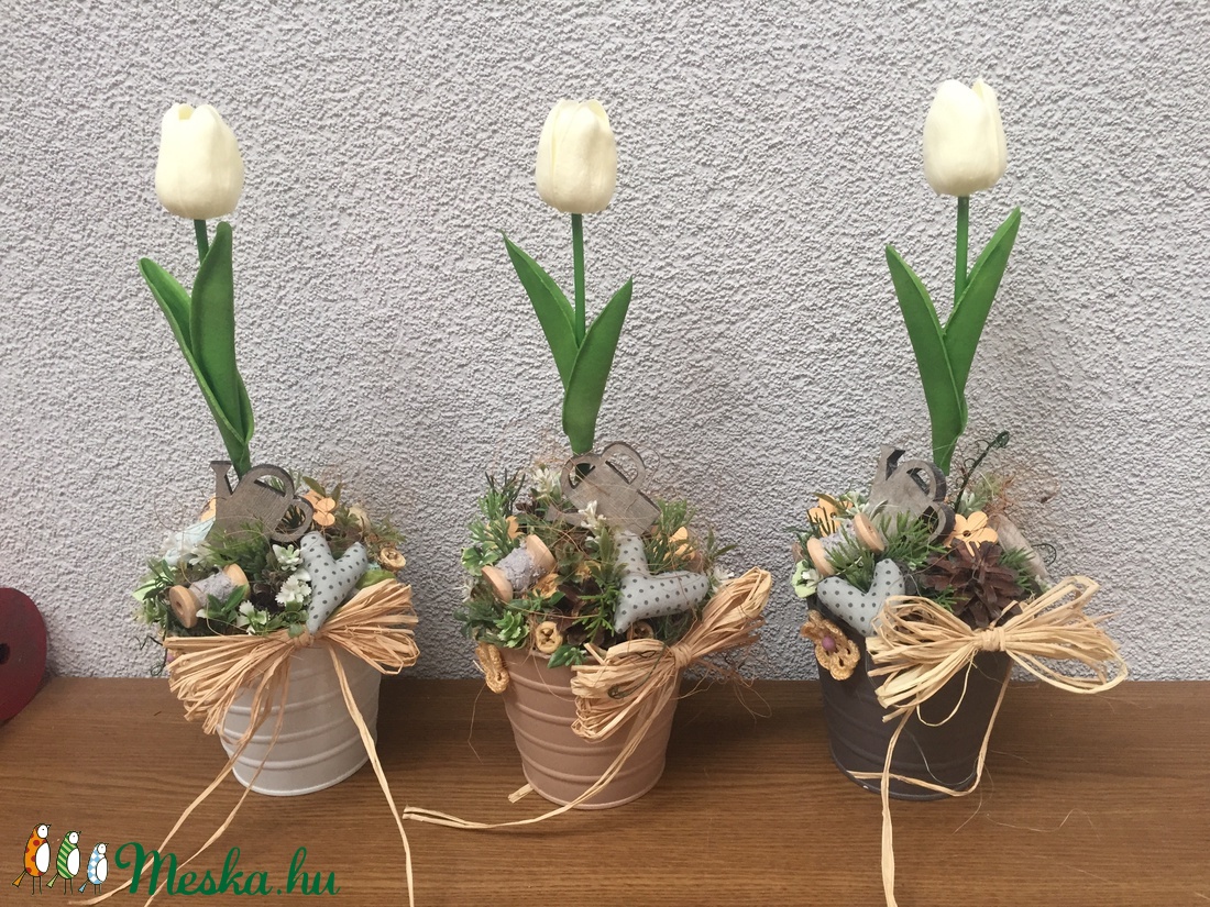 Tulipános asztaldísz vödörben - otthon & életmód - dekoráció - Meska.hu Tulipános asztaldísz vödörben - otthon & életmód - dekoráció - Meska.hu