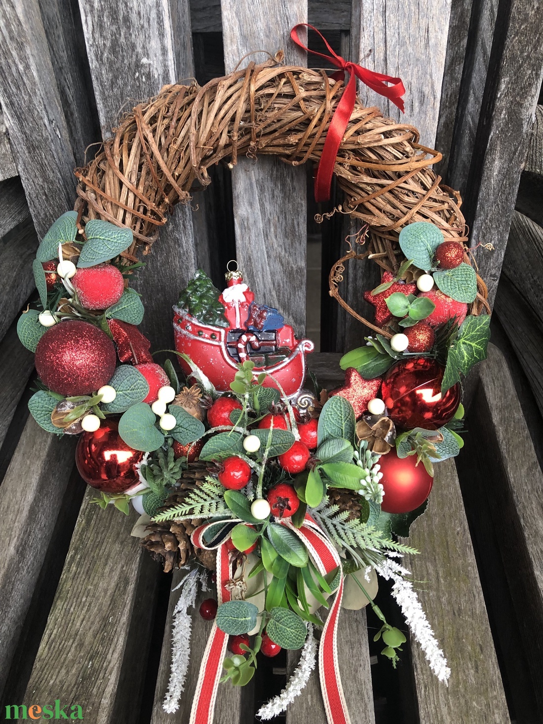 Karácsonyi ajtódísz pirosra hangolva - karácsony - karácsonyi lakásdekoráció - karácsonyi ajtódíszek - Meska.hu