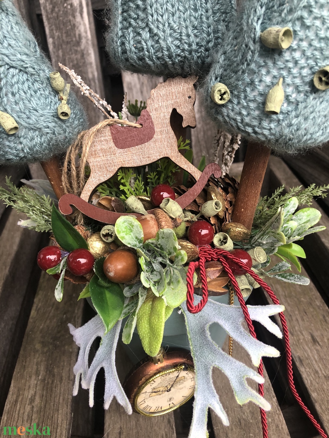 Karácsonyi asztaldísz fenyőfákkal - karácsony - karácsonyi lakásdekoráció - ünnepi asztaldekoráció - Meska.hu