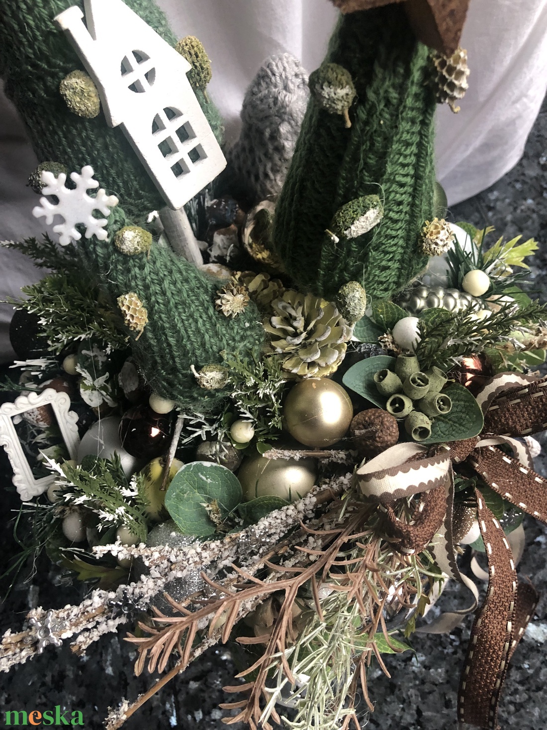 Karácsonyi asztaldísz zöld erdőben - karácsony - karácsonyi lakásdekoráció - ünnepi asztaldekoráció - Meska.hu