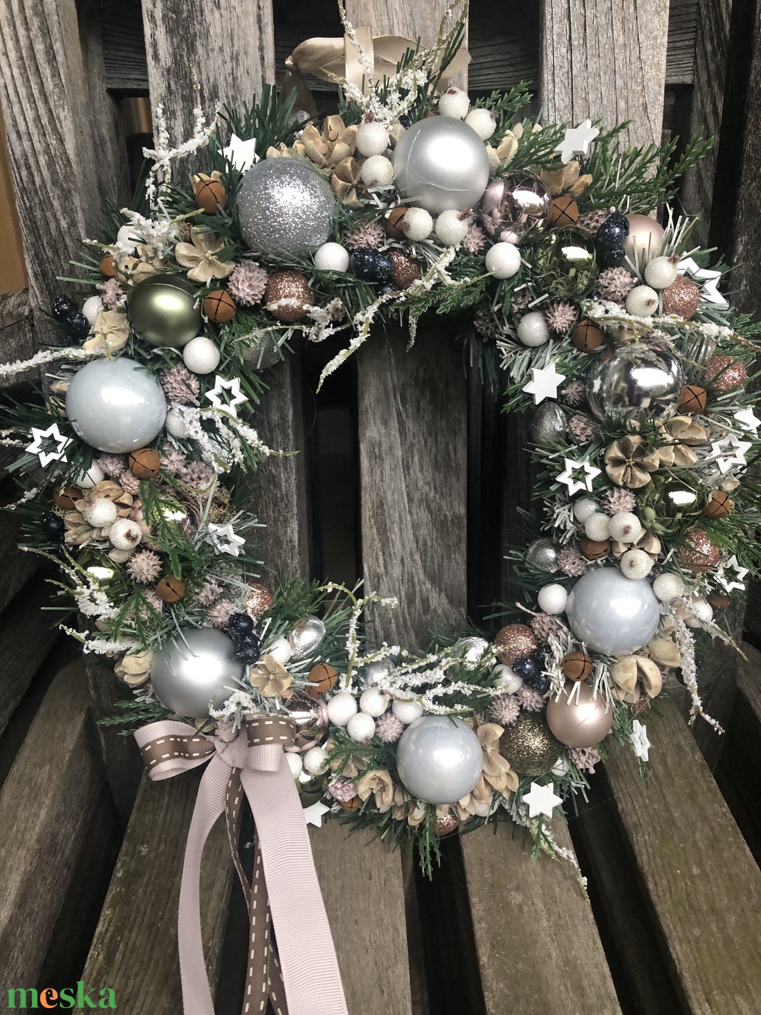 Karácsonyi ajtókopogtató kicsit pasztellben - karácsony - karácsonyi lakásdekoráció - karácsonyi ajtódíszek - Meska.hu