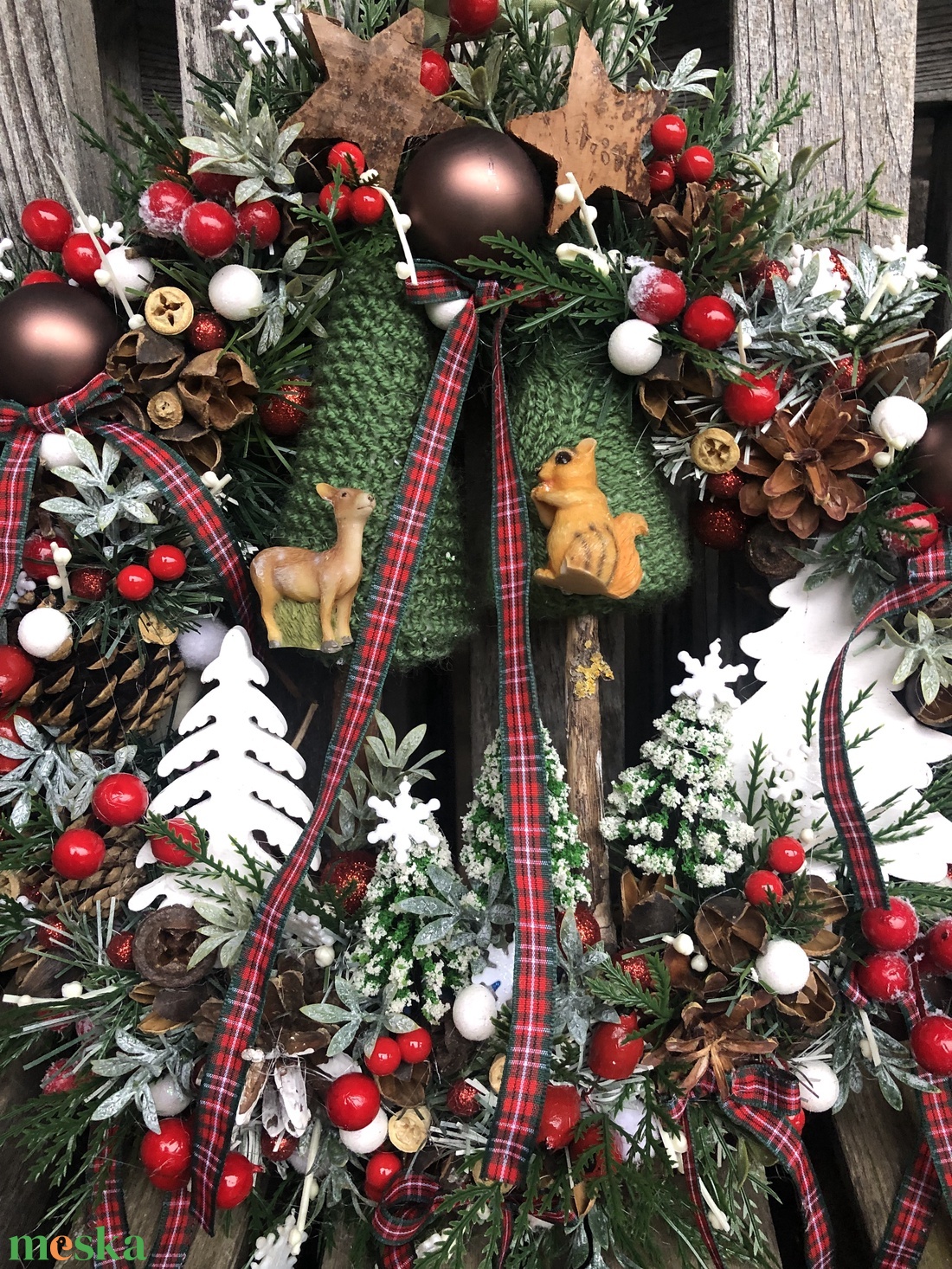 Karácsonyi ajtódísz fenyőerdőben - karácsony - karácsonyi lakásdekoráció - karácsonyi ajtódíszek - Meska.hu
