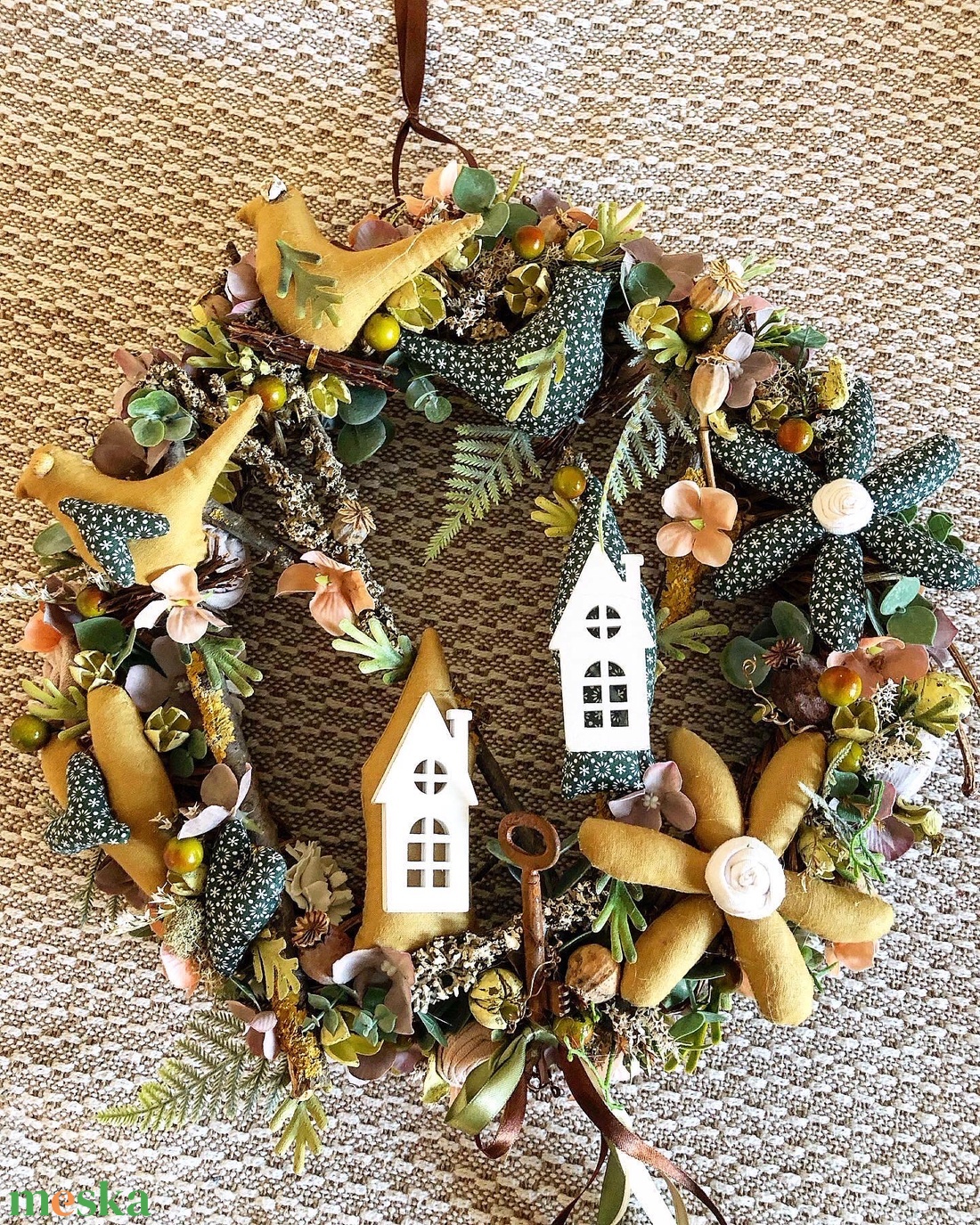 Ajtódísz textil díszekkel - otthon & életmód - dekoráció - ajtó- és ablak dekoráció - ajtódísz & kopogtató - Meska.hu