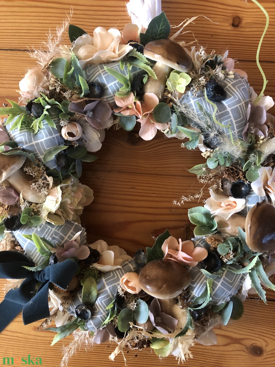 Ajtódísz szivecskékkel, gombákkal - otthon & életmód - dekoráció - ajtó- és ablak dekoráció - ajtódísz & kopogtató - Meska.hu