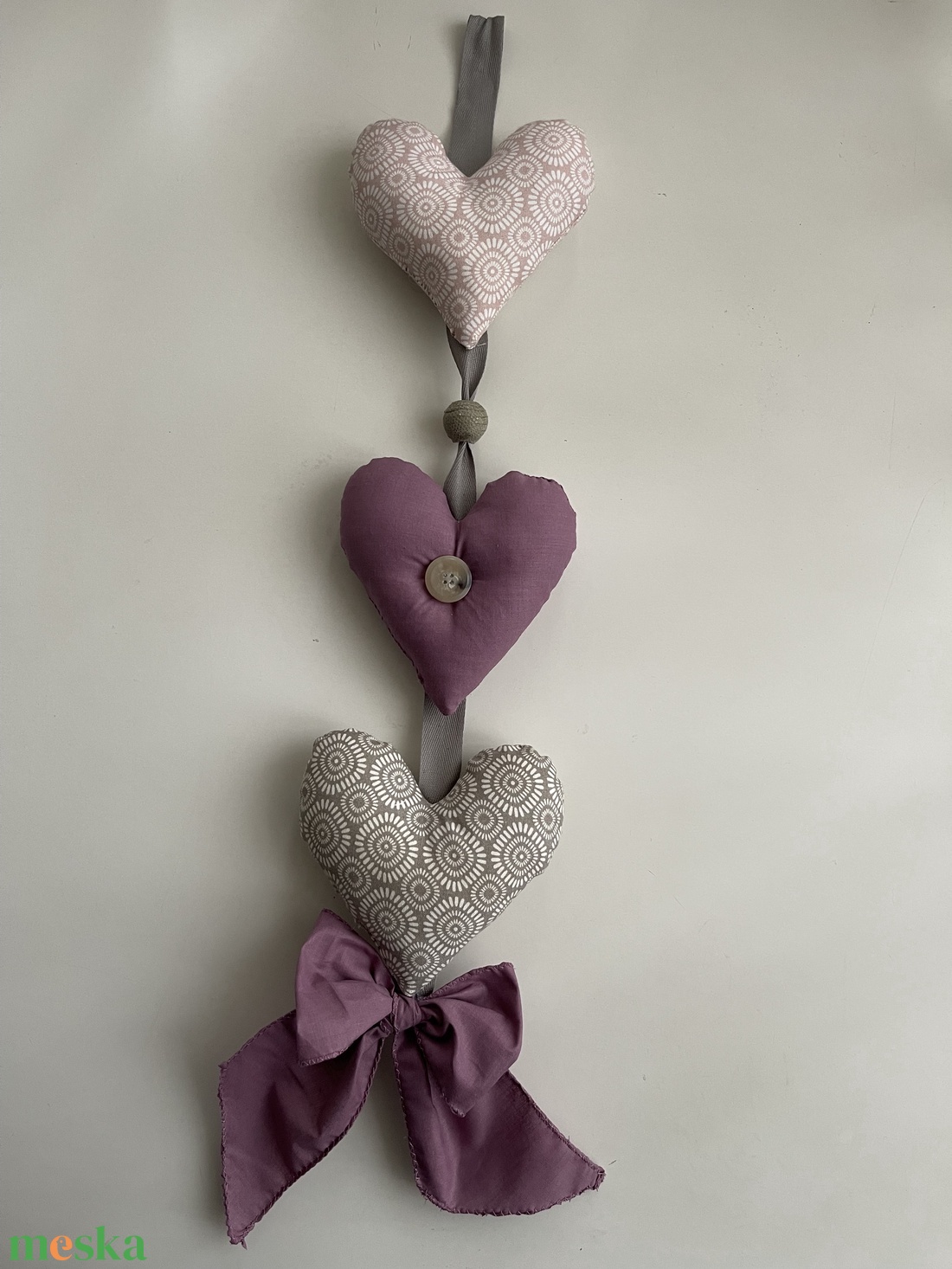 Lakásdekorációk textil szivecskékkel - otthon & életmód - dekoráció - ajtó- és ablak dekoráció - ajtódísz & kopogtató - Meska.hu