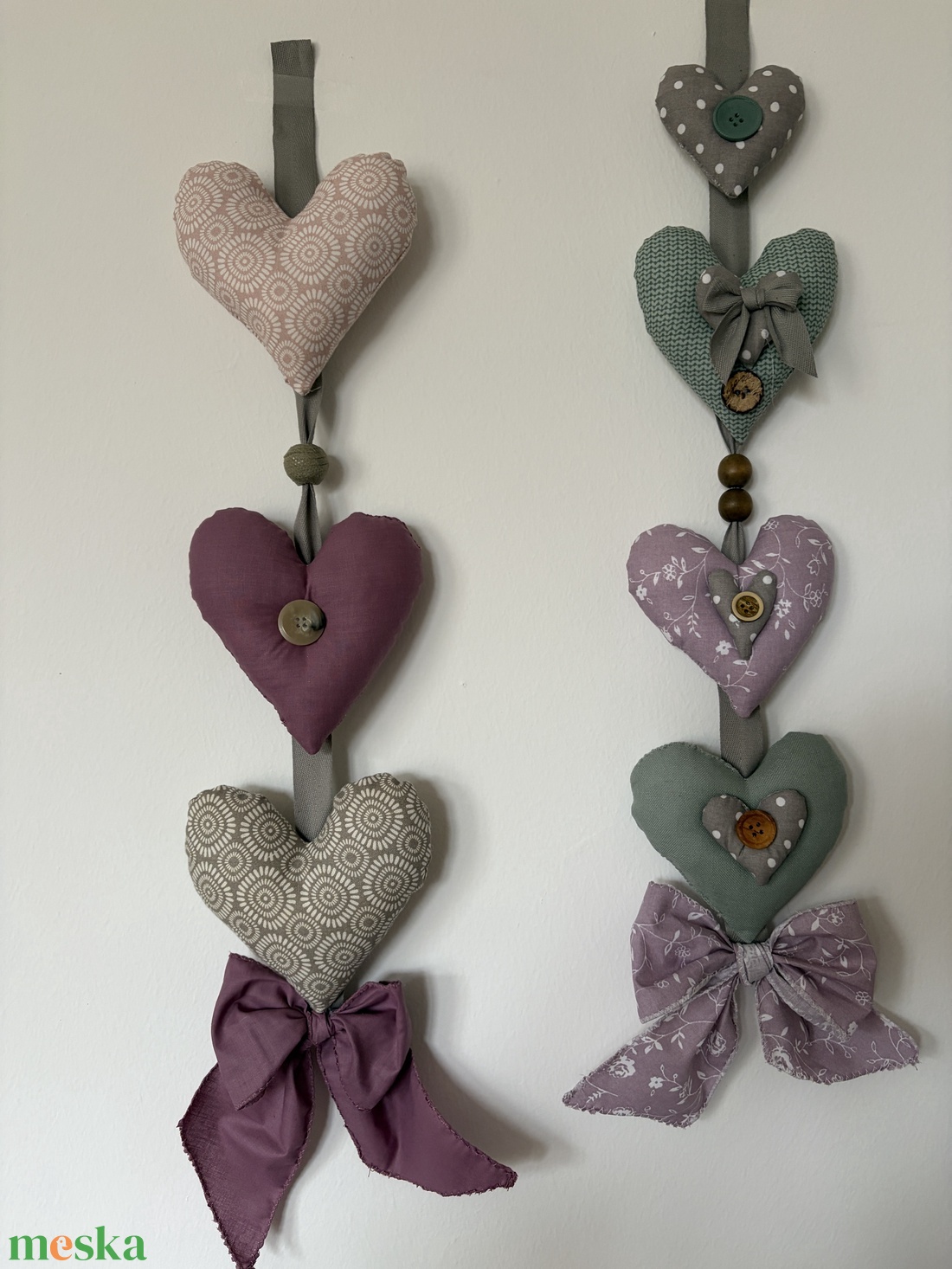Lakásdekorációk textil szivecskékkel - otthon & életmód - dekoráció - ajtó- és ablak dekoráció - ajtódísz & kopogtató - Meska.hu