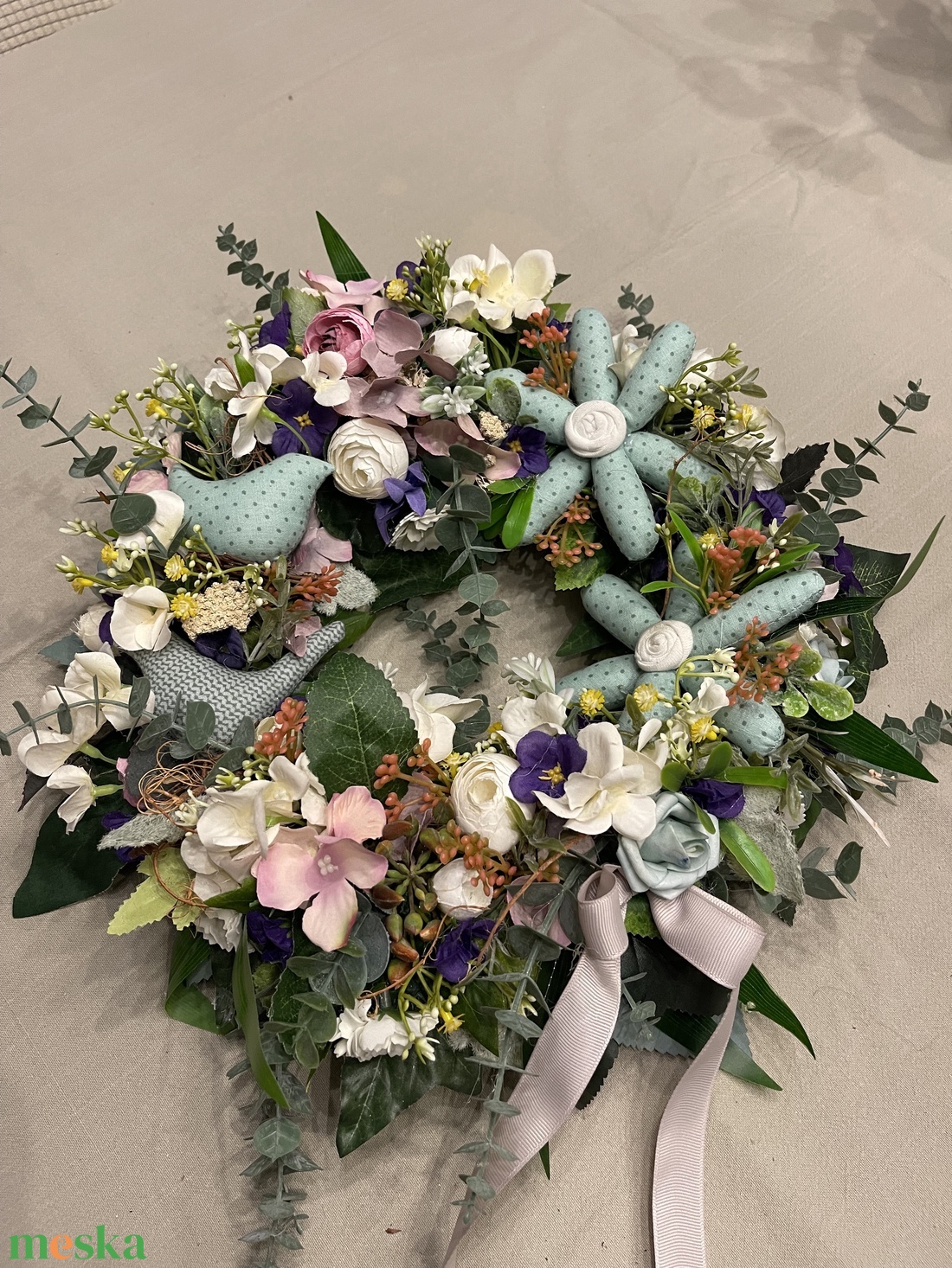 Ajtódísz tavasz-nyár textil margarétákkal - otthon & életmód - dekoráció - ajtó- és ablak dekoráció - ajtódísz & kopogtató - Meska.hu