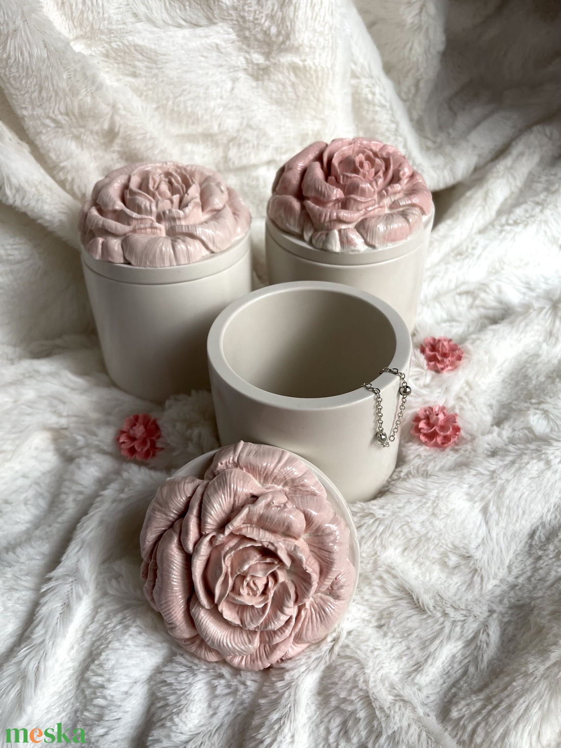 Nagy rózsás ékszertartó - ékszer - ékszertartó - ékszerdoboz - Meska.hu