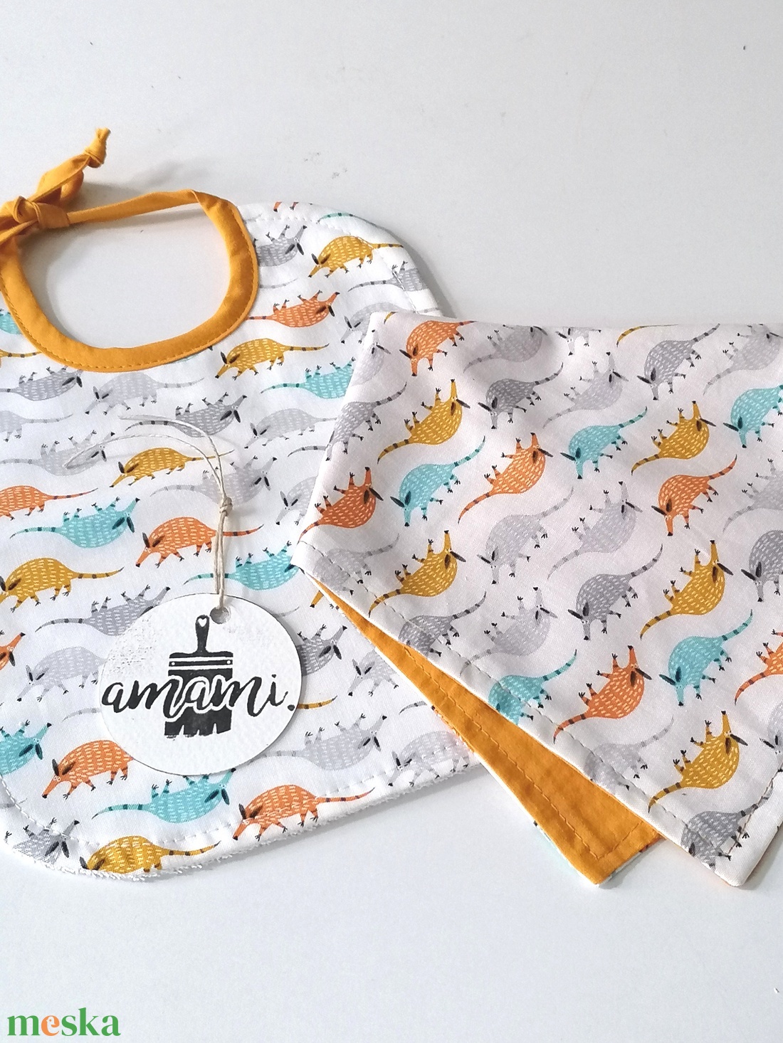 Előke és nyálkendő csecsemők részére - ruha & divat - babaruha & gyerekruha - előke & nyálkendő - Meska.hu