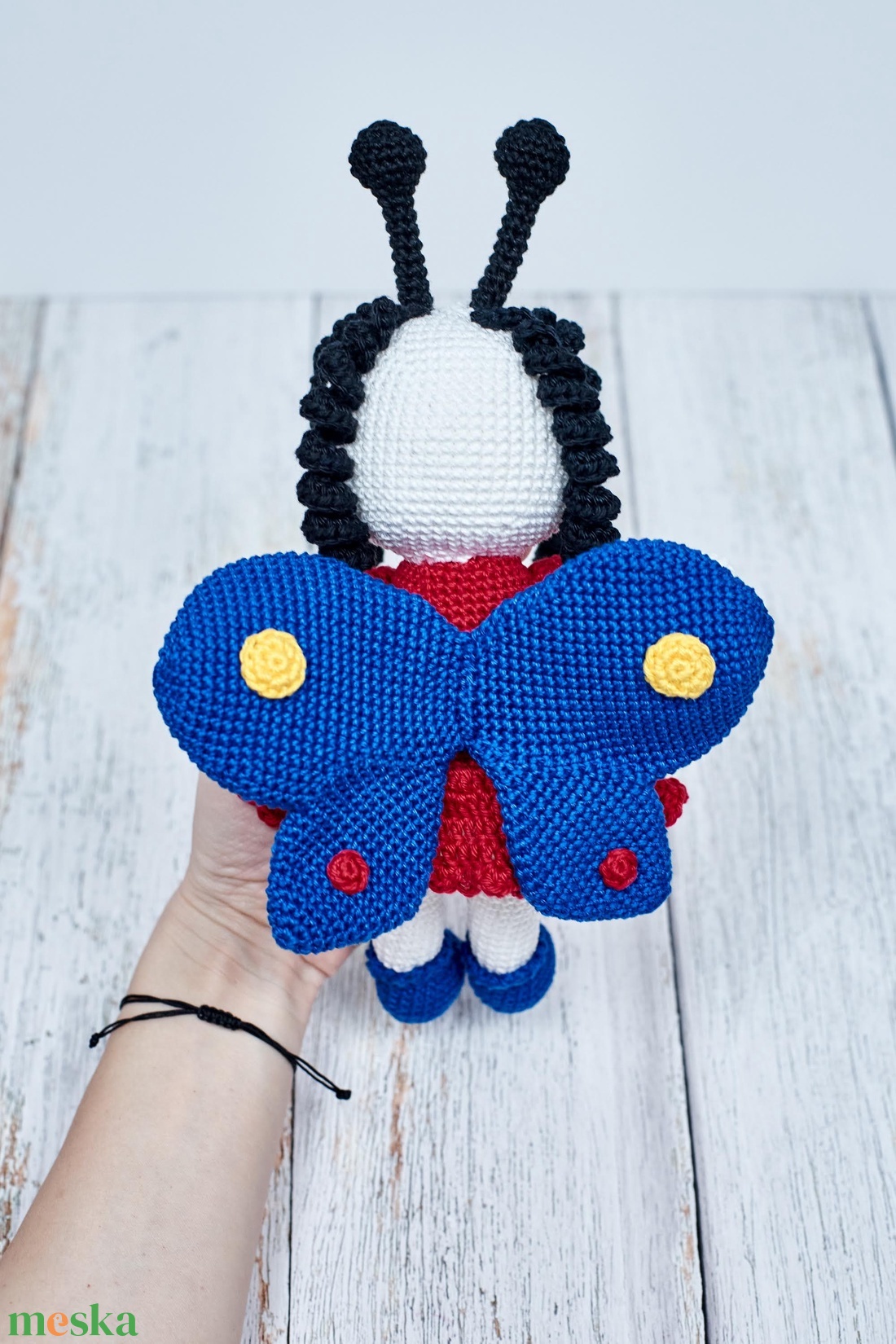 PIHE a lepkelány, horgolt mesefigura - játék & sport - baba & babaház - baba - Meska.hu