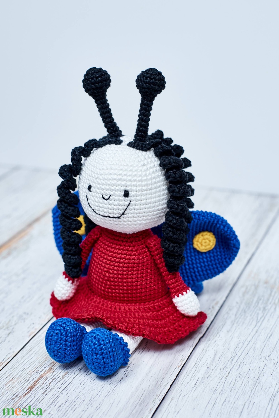 PIHE a lepkelány, horgolt mesefigura - játék & sport - baba & babaház - baba - Meska.hu