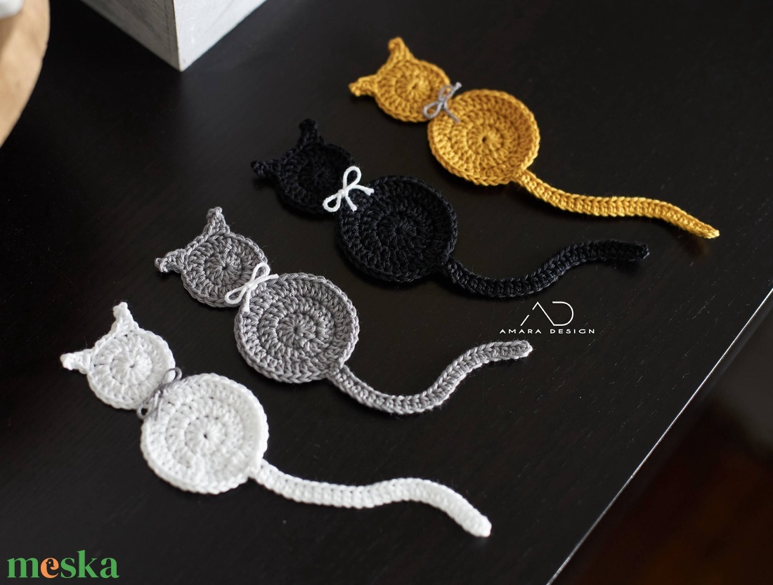 Horgolt cicás könyvjelző  - könyv & zene - könyvjelző - Meska.hu