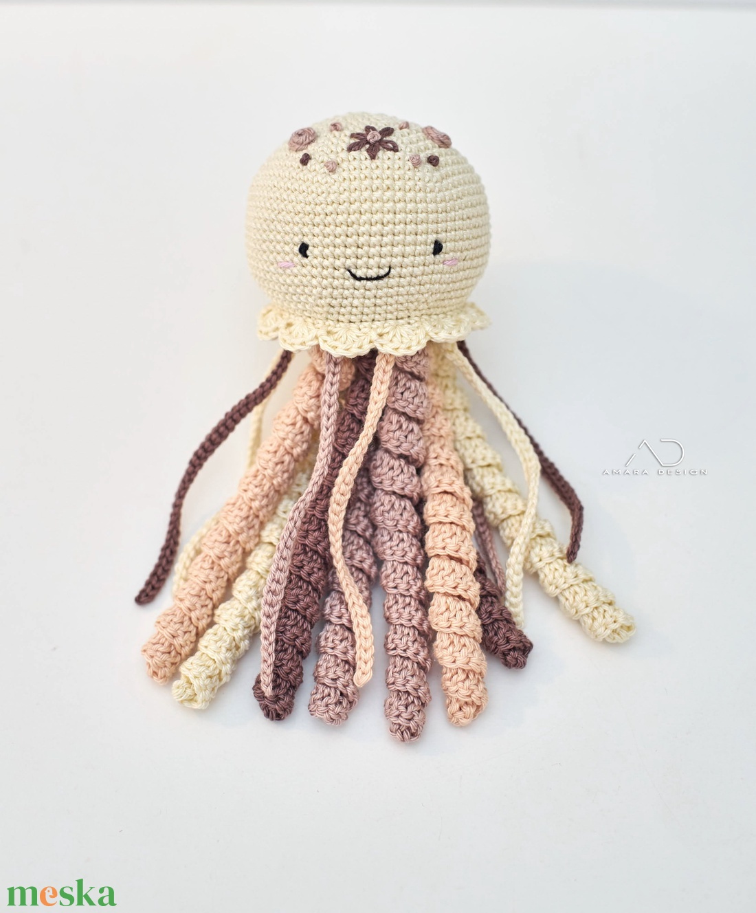 Horgolt NAGY polip virághímzéssel krém/barna  - játék & sport - babalátogató ajándékcsomag - Meska.hu Horgolt NAGY polip virághímzéssel krém/barna  - játék & sport - babalátogató ajándékcsomag - Meska.hu