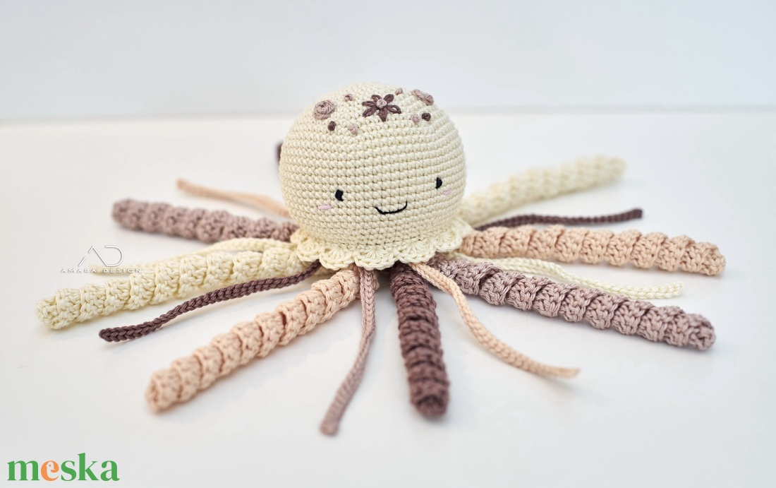 Horgolt NAGY polip virághímzéssel krém/barna  - játék & sport - babalátogató ajándékcsomag - Meska.hu Horgolt NAGY polip virághímzéssel krém/barna  - játék & sport - babalátogató ajándékcsomag - Meska.hu