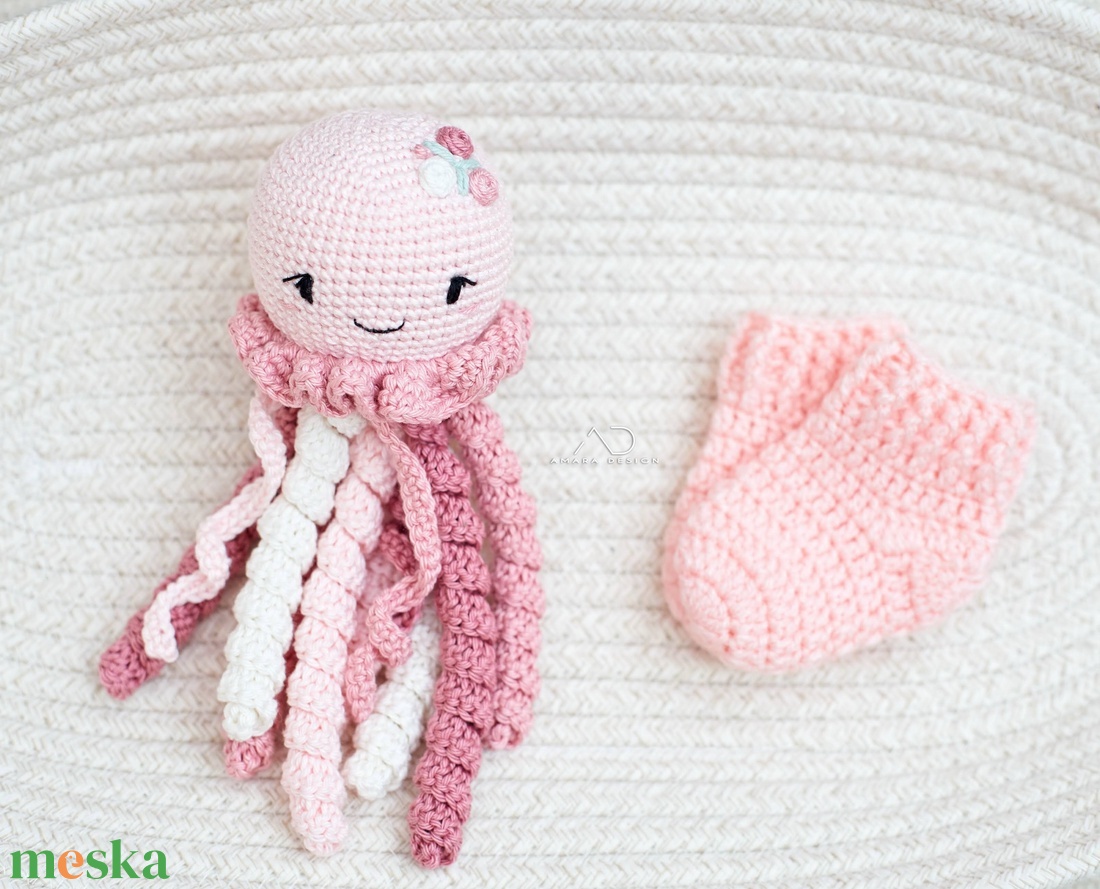 Horgolt KÖZEPES polip virághímzéssel  - akár babazoknival - játék & sport - babalátogató ajándékcsomag - Meska.hu