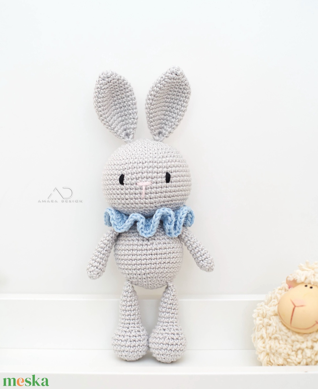 Horgolt galléros nyuszi, alvópajtás - játék & sport - plüssállat & játékfigura - nyuszi - Meska.hu