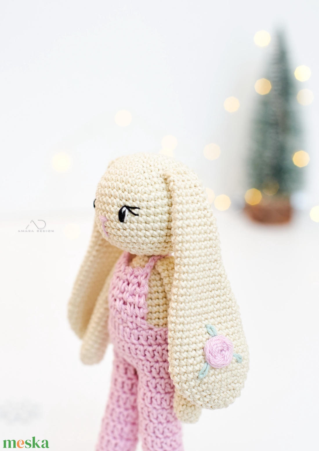 Horgolt nyuszi lógó fülekkel, virághímzéssel - játék & sport - plüssállat & játékfigura - nyuszi - Meska.hu