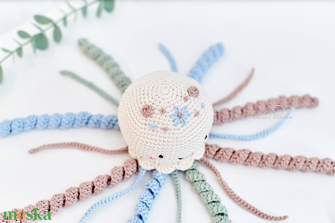 Horgolt NAGY krém polip virághímzéssel - rágókaként és csörgővel is kérhető (feláras) - játék & sport - plüssállat & játékfigura - polip, medúza - Meska.hu