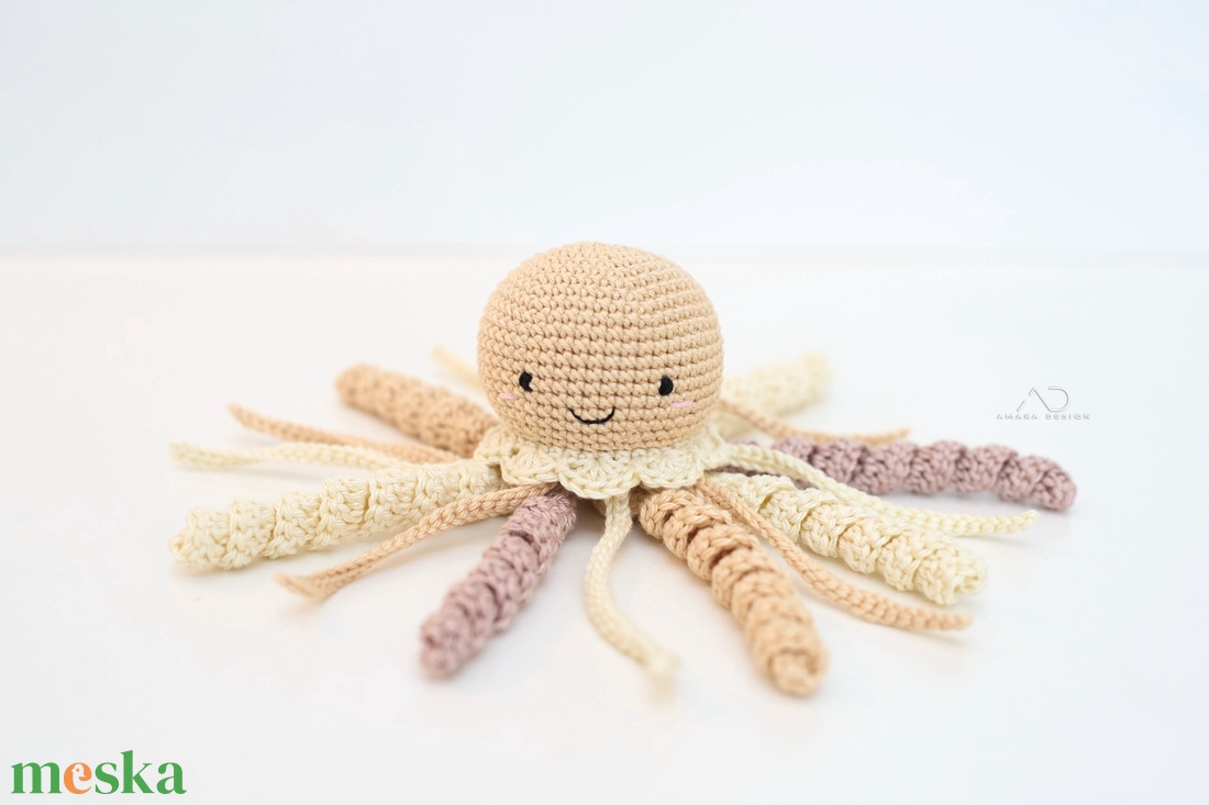 Horgolt KIS homok polip krém gallérral - baba - mama - babalátogató ajándékcsomag - Meska.hu