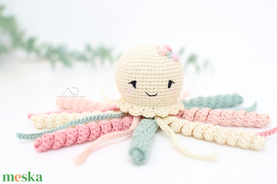 Horgolt KÖZEPES polip virághímzéssel - baba - mama - babalátogató ajándékcsomag - Meska.hu