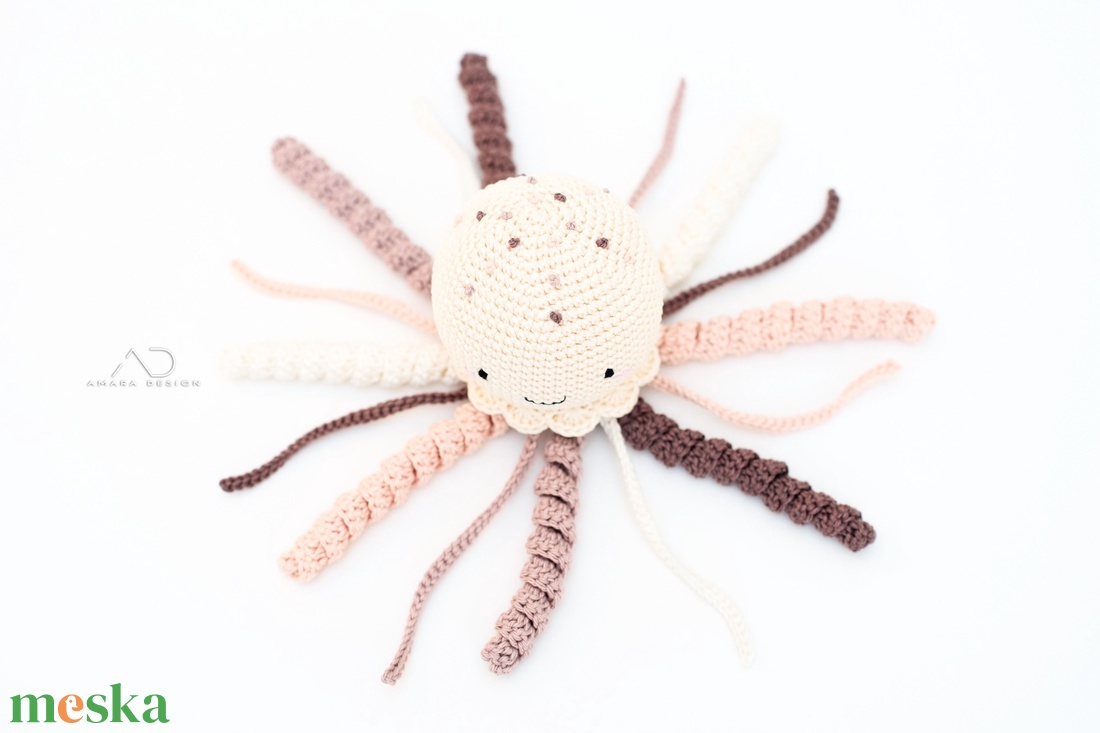 Horgolt NAGY polip hímzett pötyökkel - krém/barna  - baba - mama - babalátogató ajándékcsomag - Meska.hu