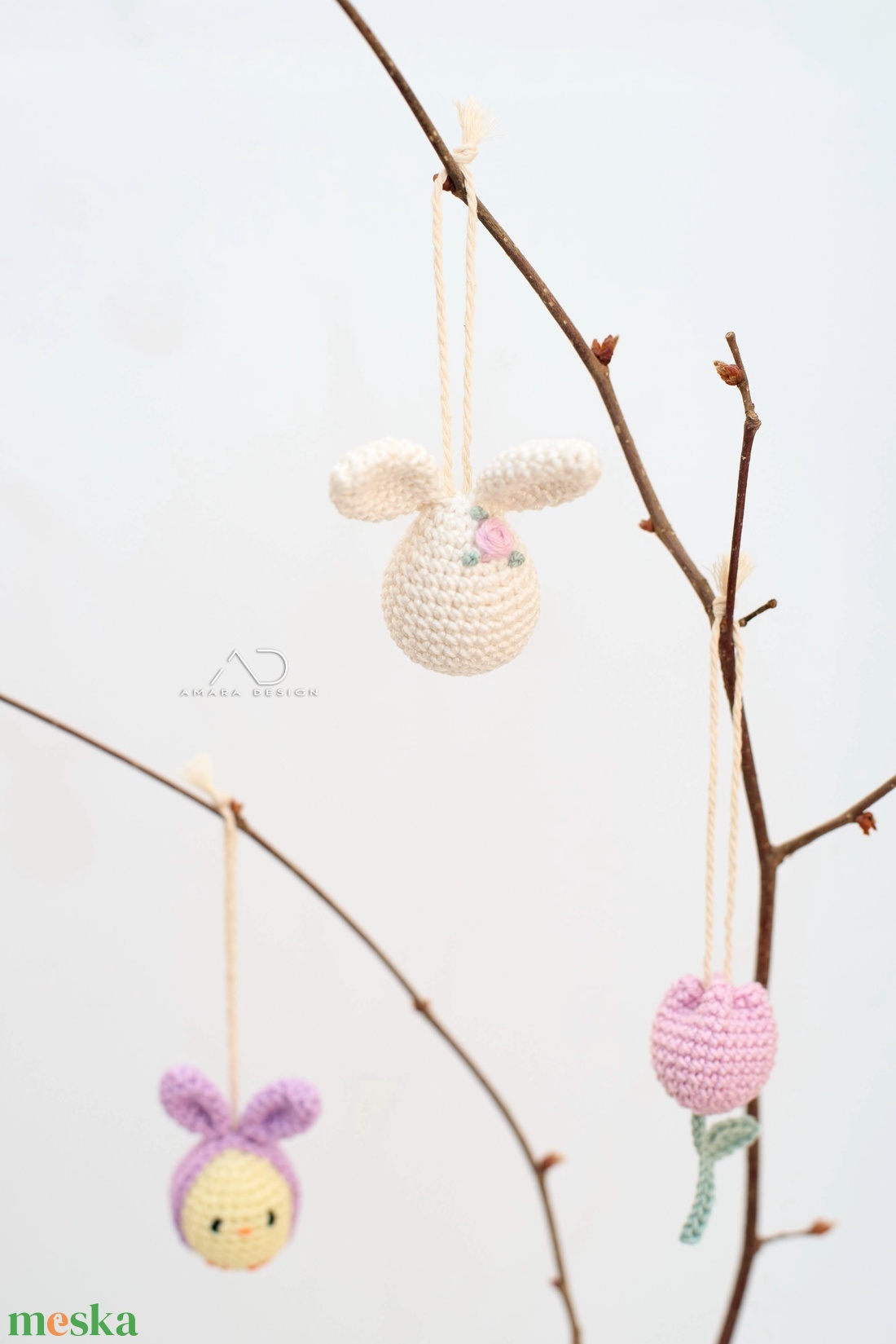 Húsvéti, tavaszi horgolt akasztós díszek - 5 db/csom - ünnepi díszek, dekorációk - húsvéti díszek és dekorációk - húsvéti tojásfadíszek - Meska.hu