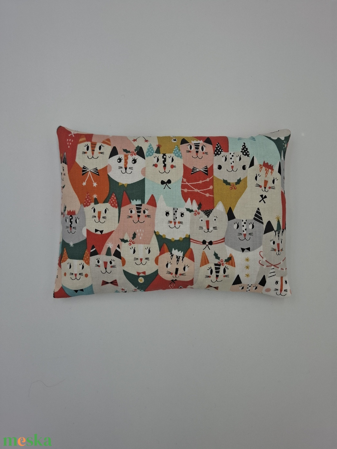 Meggymag párna prémium minőségű anyagból - otthon & életmód - lakástextil - párna & párnahuzat - Meska.hu