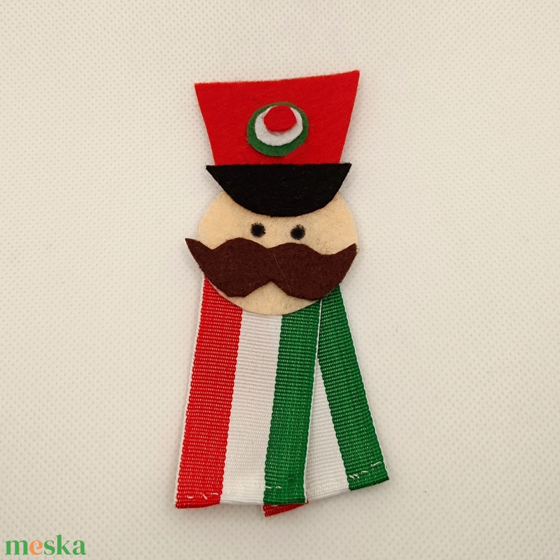 Egyedi huszáros kokárda március 15-re - ékszer - kitűző és bross - kitűző - Meska.hu