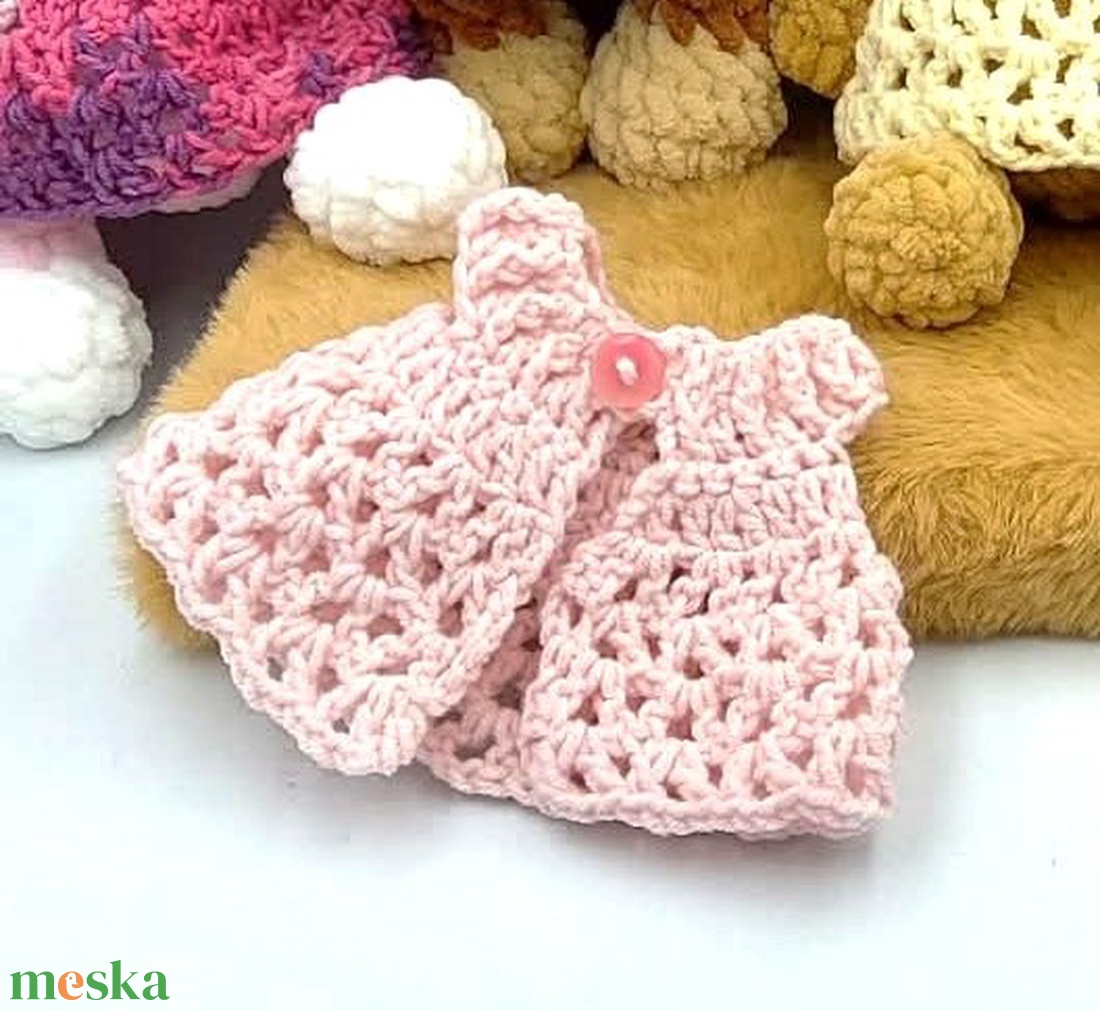 Nyuszi ruhával-mintaleírás - diy (csináld magad) - szabásminta, útmutató - horgolási minta - Meska.hu