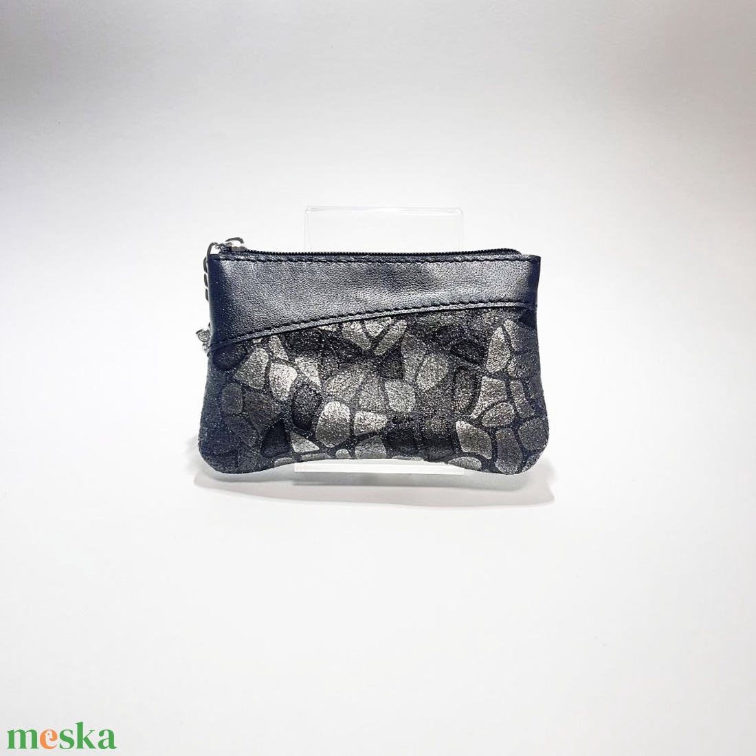 Sötét ezüst - szürke mintás ívelt egy cipzáras kulcstartó C8001 - táska & tok - kulcstartó & táskadísz - kulcstartó - Meska.hu