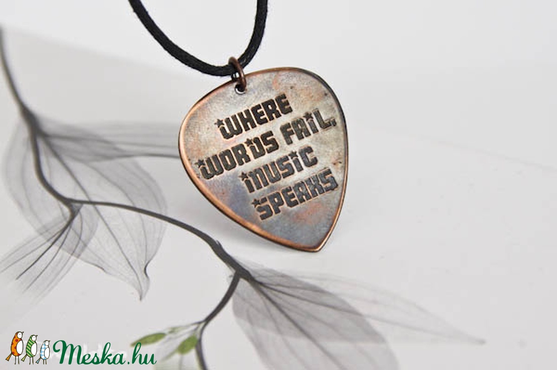Where words fail, music speaks  - vörösréz gitár pengető - idézetes ékszer -  - Meska.hu