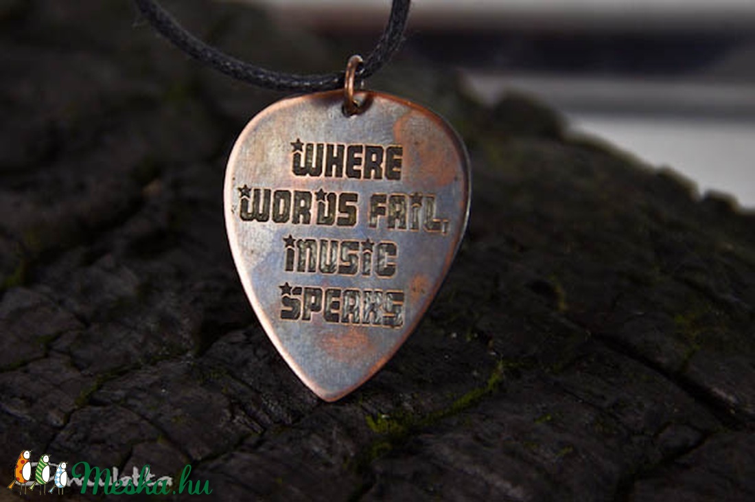 Where words fail, music speaks  - vörösréz gitár pengető - idézetes ékszer -  - Meska.hu