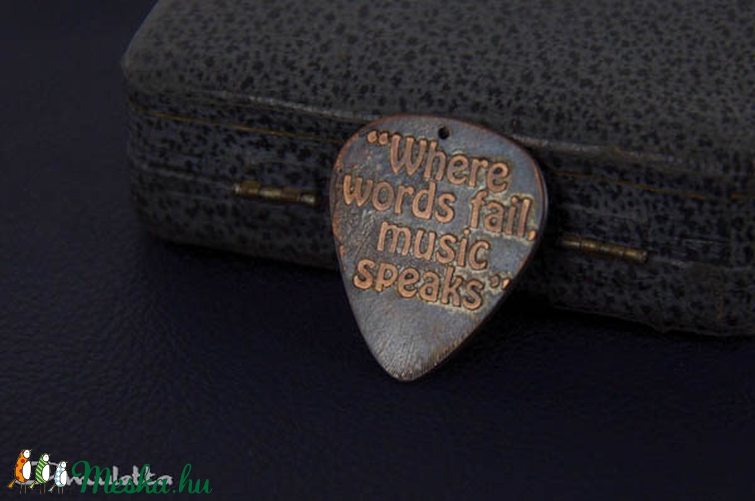 Where words fail, music speaks  - vörösréz gitár pengető - idézetes ékszer -  - Meska.hu