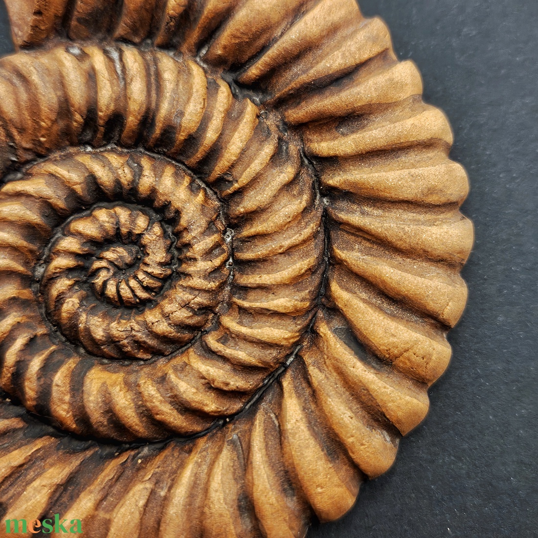 Ammonitesz - kerámia dísz - otthon & életmód - dekoráció - fali és függő dekoráció - falra akasztható dekor - Meska.hu