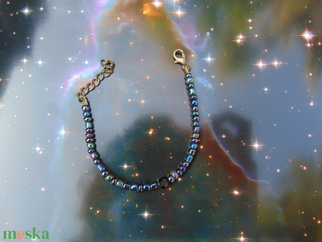 Karkötő hologrammos gyöngyökkel - ékszer - karkötő - gyöngyös karkötő - Meska.hu Karkötő hologrammos gyöngyökkel - ékszer - karkötő - gyöngyös karkötő - Meska.hu