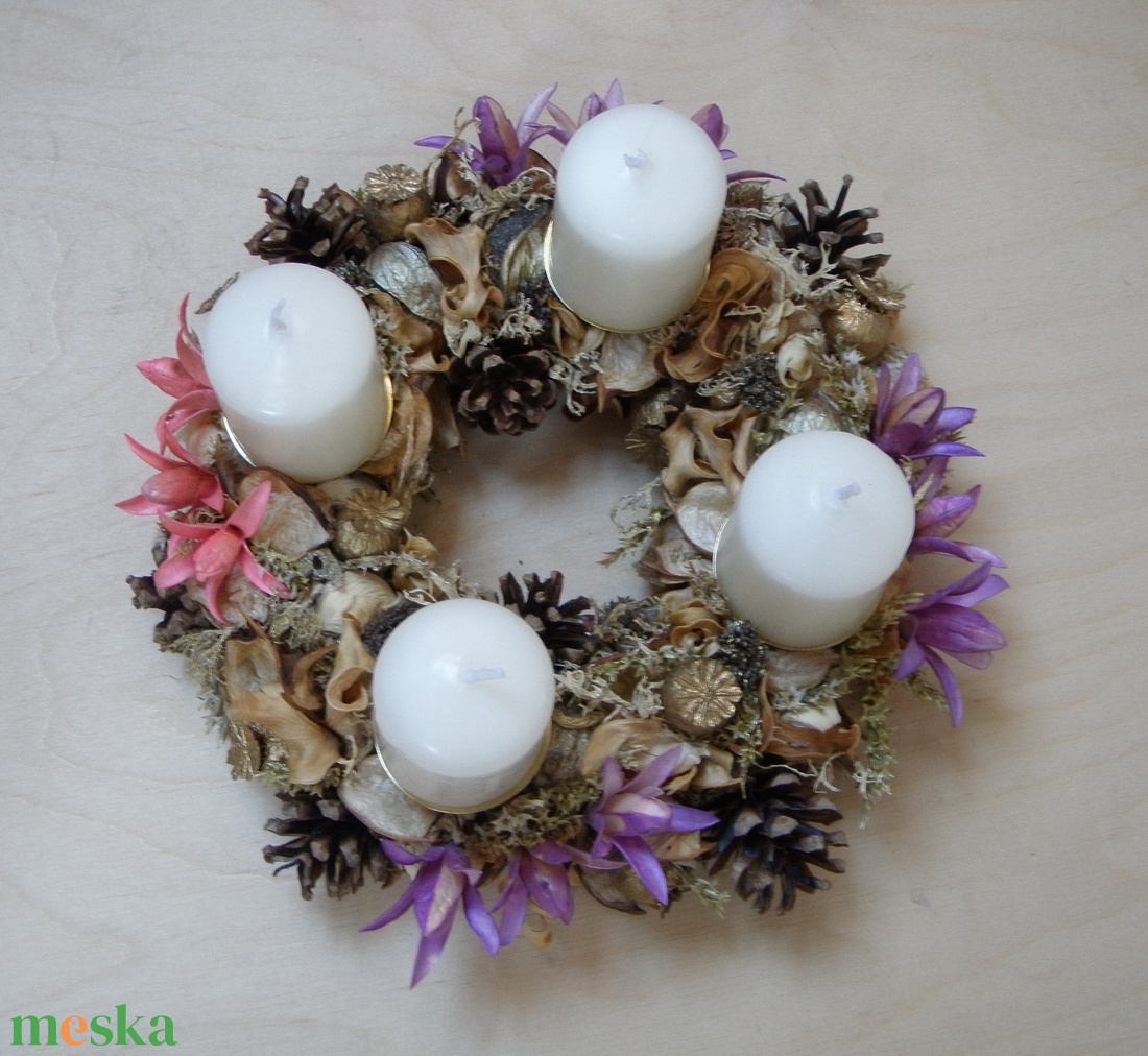 Adventi koszorú lila és rózsaszín virágokkal - karácsony - Meska.hu Adventi koszorú lila és rózsaszín virágokkal - karácsony - Meska.hu
