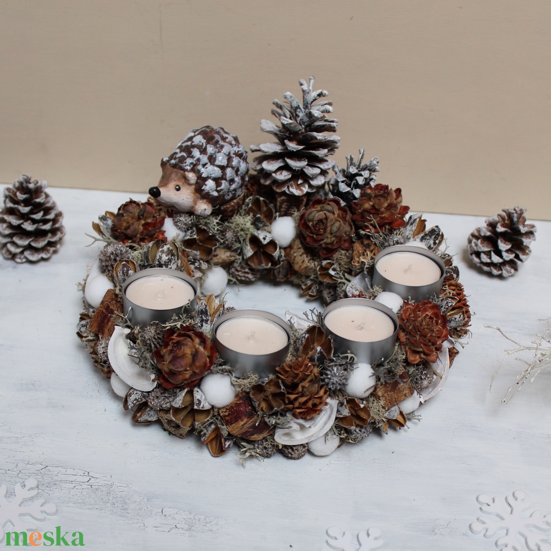 Sünis adventi koszorú mécsesekkel (barna-fehér) - karácsony - adventi díszek - adventi koszorú - Meska.hu Sünis adventi koszorú mécsesekkel (barna-fehér) - karácsony - adventi díszek - adventi koszorú - Meska.hu
