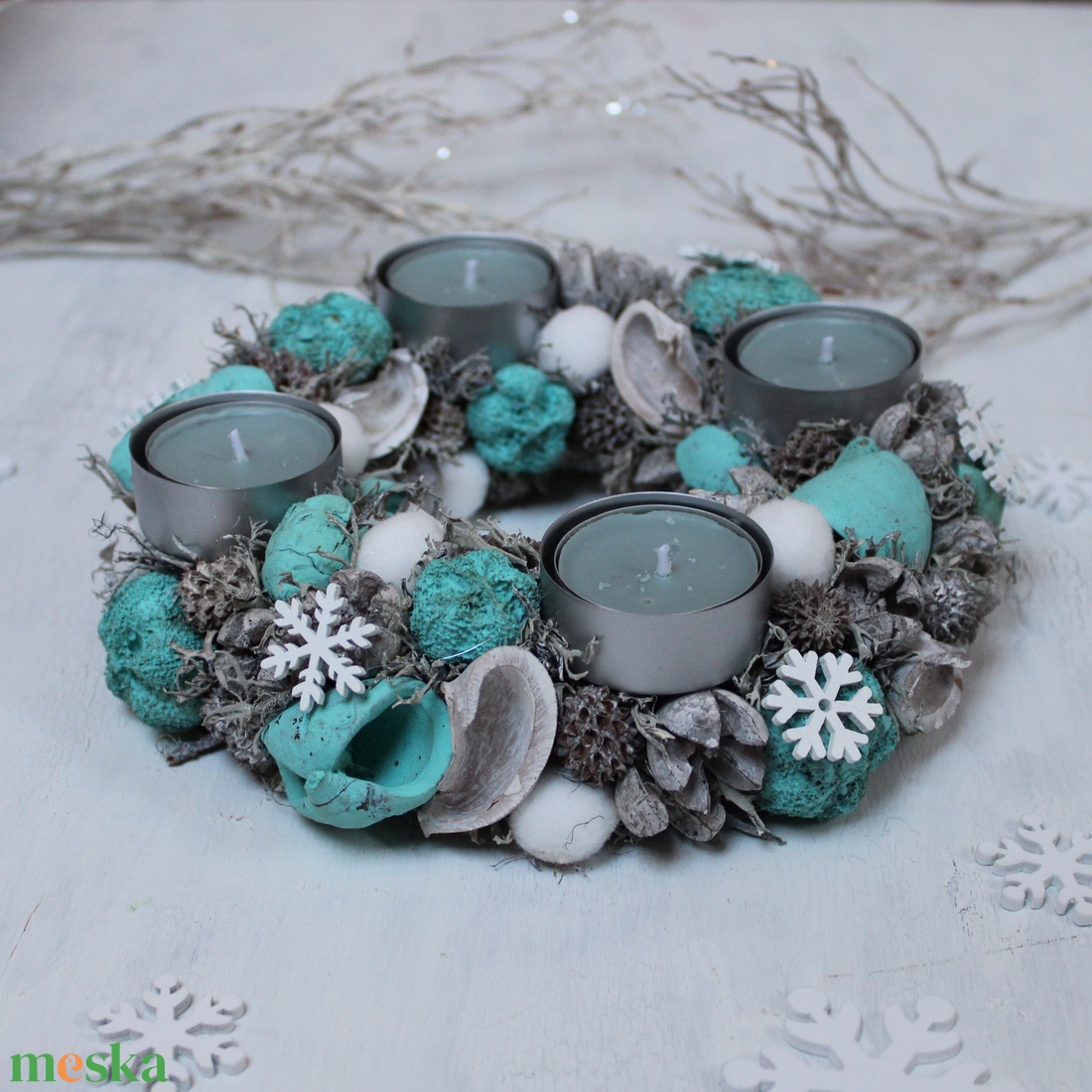 Adventi koszorú mécsesekkel (fehér-türkiz-ezüst) - karácsony - adventi díszek - adventi koszorú - Meska.hu Adventi koszorú mécsesekkel (fehér-türkiz-ezüst) - karácsony - adventi díszek - adventi koszorú - Meska.hu