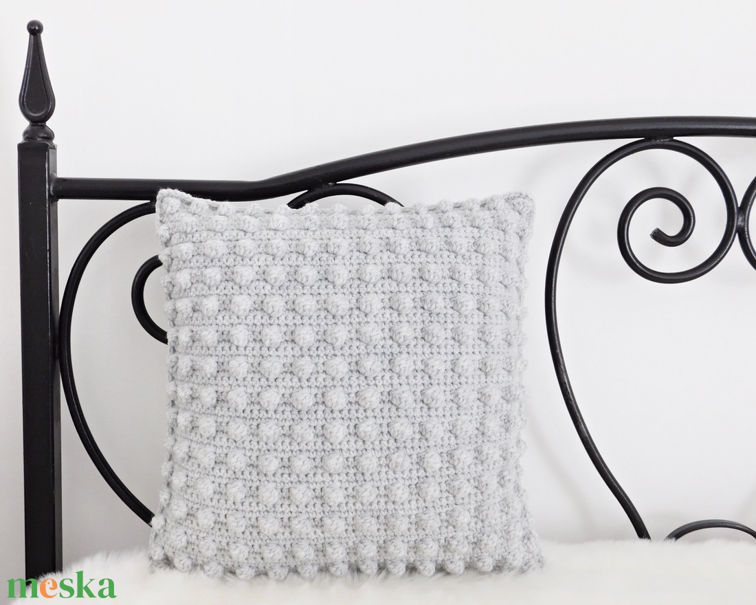Horgolt bogyós díszpárna huzat 40x40 cm - otthon & életmód - lakástextil - párna & párnahuzat - Meska.hu