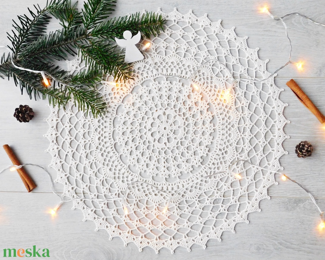 Romantikus törtfehér horgolt csipke terítő 40 cm - otthon & életmód - dekoráció - Meska.hu