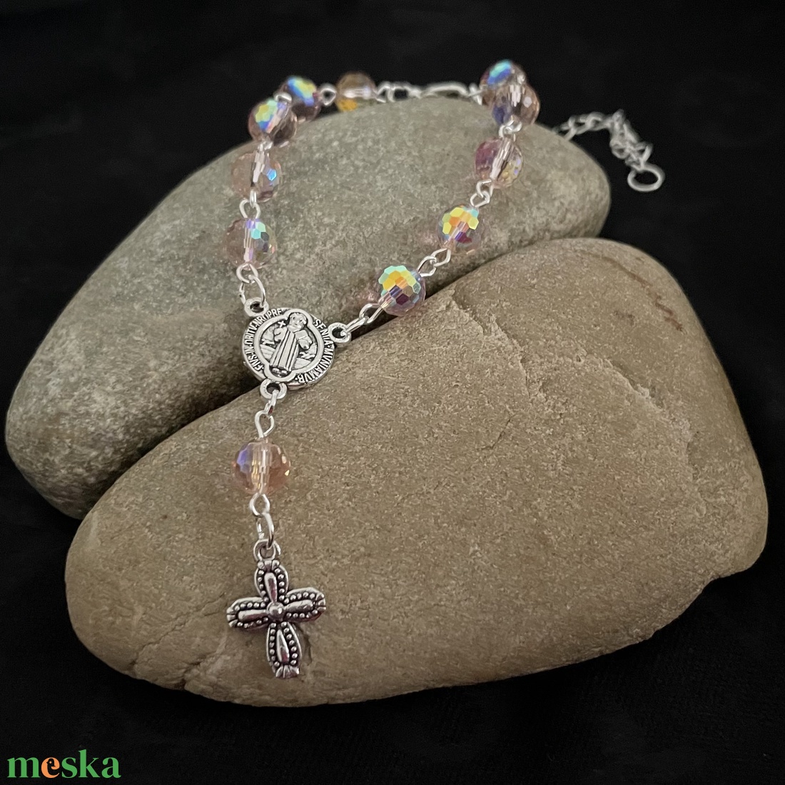 Autós rózsafüzér, tizedes rózsafüzér Swarovski kristályokból - otthon & életmód - vallás - lánc & füzér - Meska.hu Autós rózsafüzér, tizedes rózsafüzér Swarovski kristályokból - otthon & életmód - vallás - lánc & füzér - Meska.hu