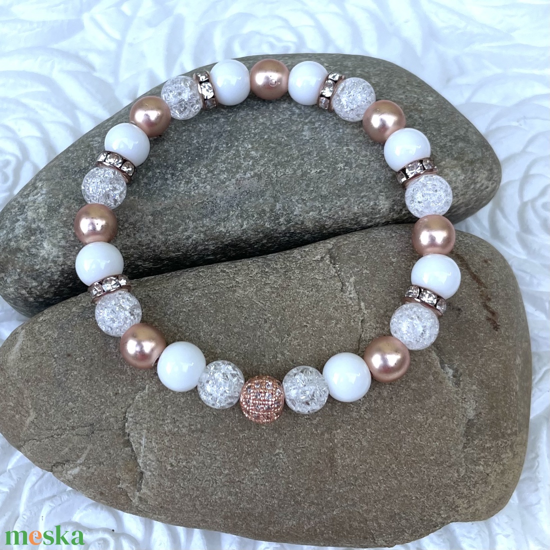 LUXURY fehér és rosegold ásványgyöngy karkötő - ékszer - karkötő - gyöngyös karkötő - Meska.hu LUXURY fehér és rosegold ásványgyöngy karkötő - ékszer - karkötő - gyöngyös karkötő - Meska.hu