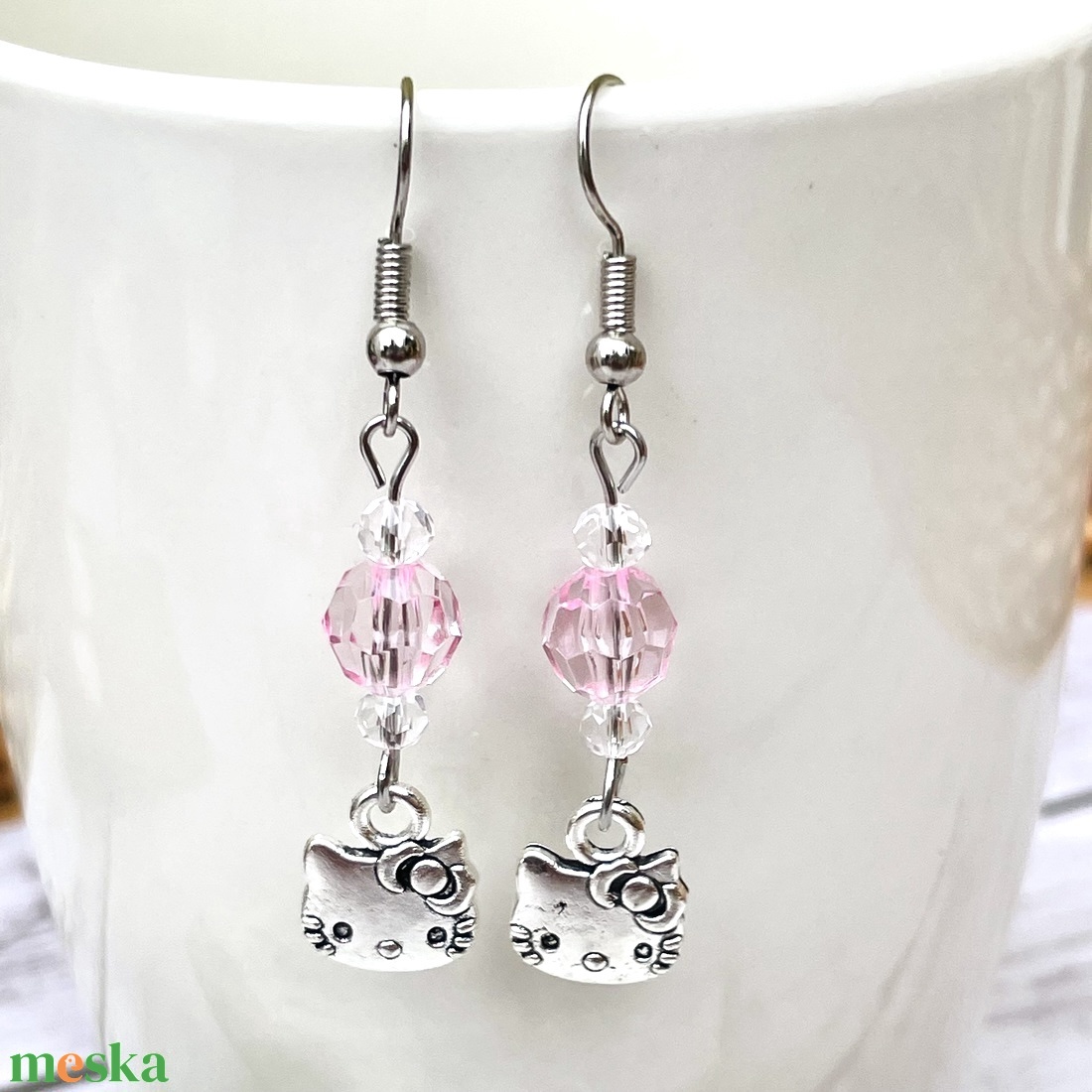 Hello Kitty lógó fülbevaló - ékszer - fülbevaló - lógó fülbevaló - Meska.hu Hello Kitty lógó fülbevaló - ékszer - fülbevaló - lógó fülbevaló - Meska.hu