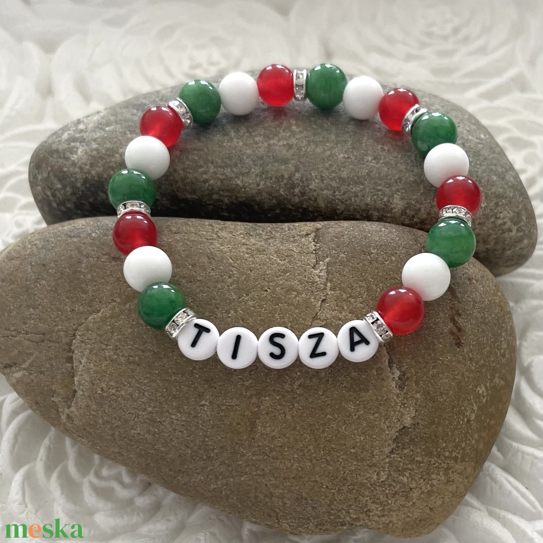 Magyar nemzeti színű ásvány karkötő TISZA felirattal strasszos díszítéssel - ékszer - karkötő - ásványkarkötő - Meska.hu Magyar nemzeti színű ásvány karkötő TISZA felirattal strasszos díszítéssel - ékszer - karkötő - ásványkarkötő - Meska.hu