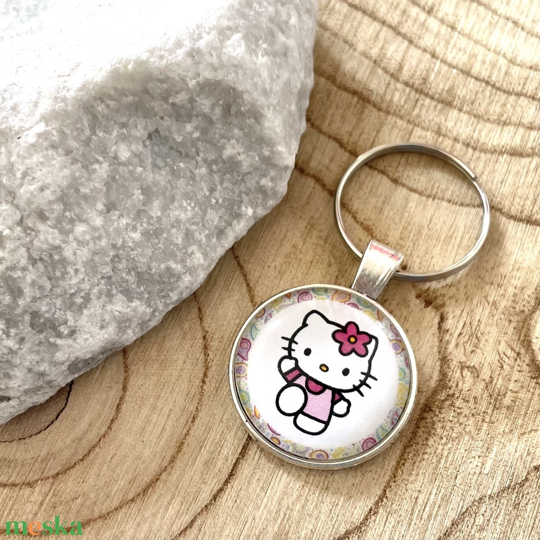 Üveglencsés fém kulcstartó - Hello Kitty - táska & tok - kulcstartó & táskadísz - kulcstartó - Meska.hu Üveglencsés fém kulcstartó - Hello Kitty - táska & tok - kulcstartó & táskadísz - kulcstartó - Meska.hu