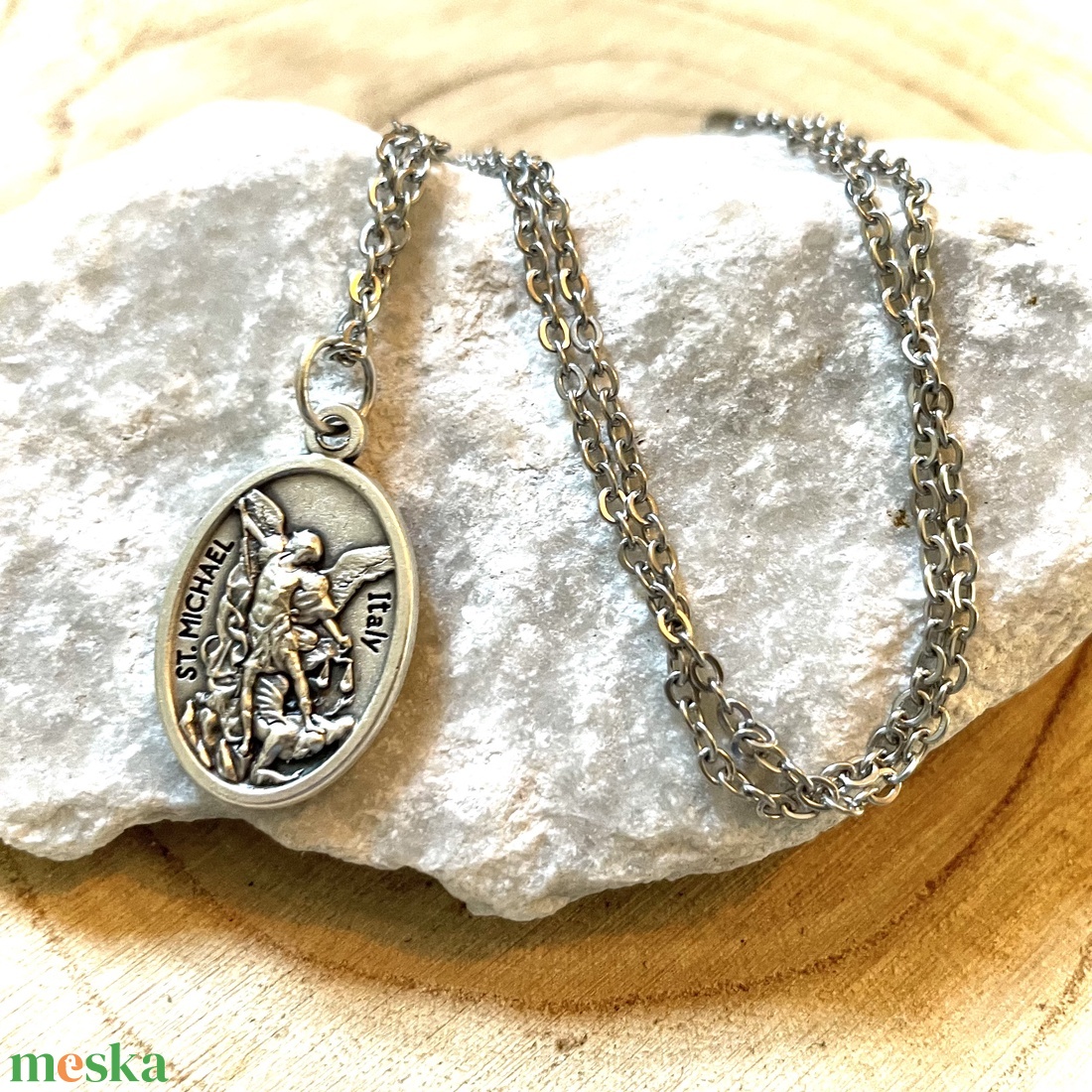 Szent Mihály arkangyal amulett medál talizmán nemesacél kapcsos láncon - ékszer - nyaklánc - medálos nyaklánc - Meska.hu Szent Mihály arkangyal amulett medál talizmán nemesacél kapcsos láncon - ékszer - nyaklánc - medálos nyaklánc - Meska.hu