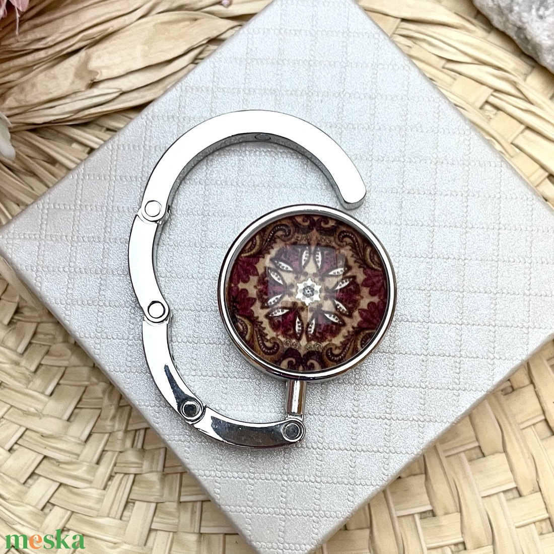 Mandala mintázatú Üveglencsés Táska Akasztó Táskaakasztó - táska & tok - kulcstartó & táskadísz - táskaakasztó - Meska.hu Mandala mintázatú Üveglencsés Táska Akasztó Táskaakasztó - táska & tok - kulcstartó & táskadísz - táskaakasztó - Meska.hu