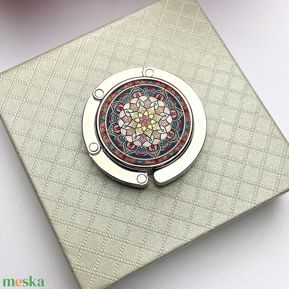 Mandala mintázatú Üveglencsés Táska Akasztó Táskaakasztó - táska & tok - kulcstartó & táskadísz - táskaakasztó - Meska.hu Mandala mintázatú Üveglencsés Táska Akasztó Táskaakasztó - táska & tok - kulcstartó & táskadísz - táskaakasztó - Meska.hu